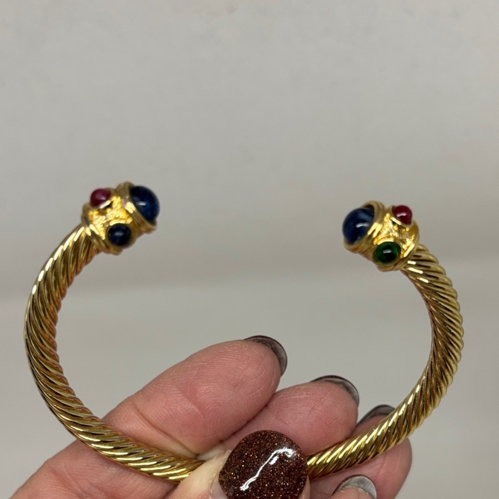 Elegant Gold-Toned Twisted Bangle with Multicolor Cabochon ‘Jewels’ - Picture 13 of 13